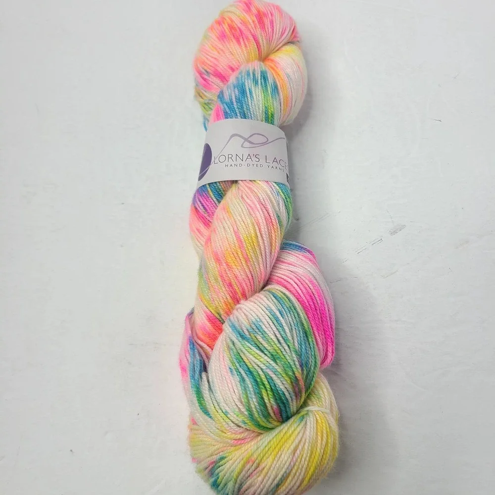Lorna's Laces‎ Handyed Yarns 55% Merino 15% Nylon 30% Viscose 100g Color Zoe